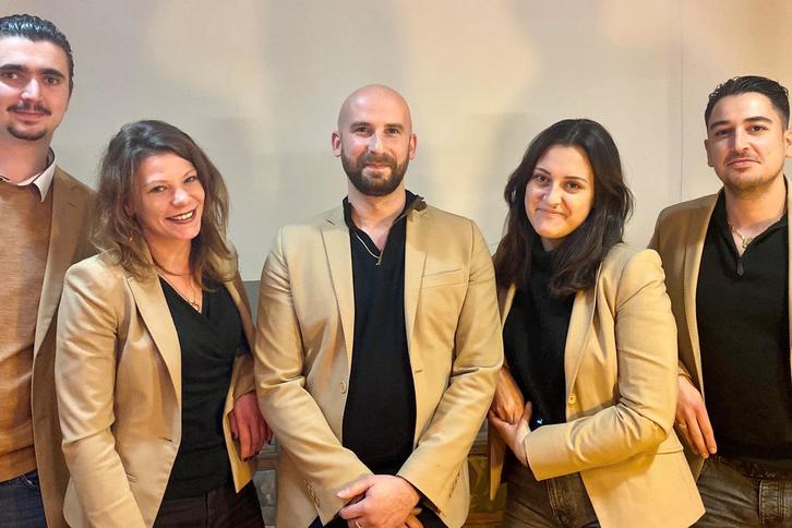 l'équipe de l'agence Agence H.L.