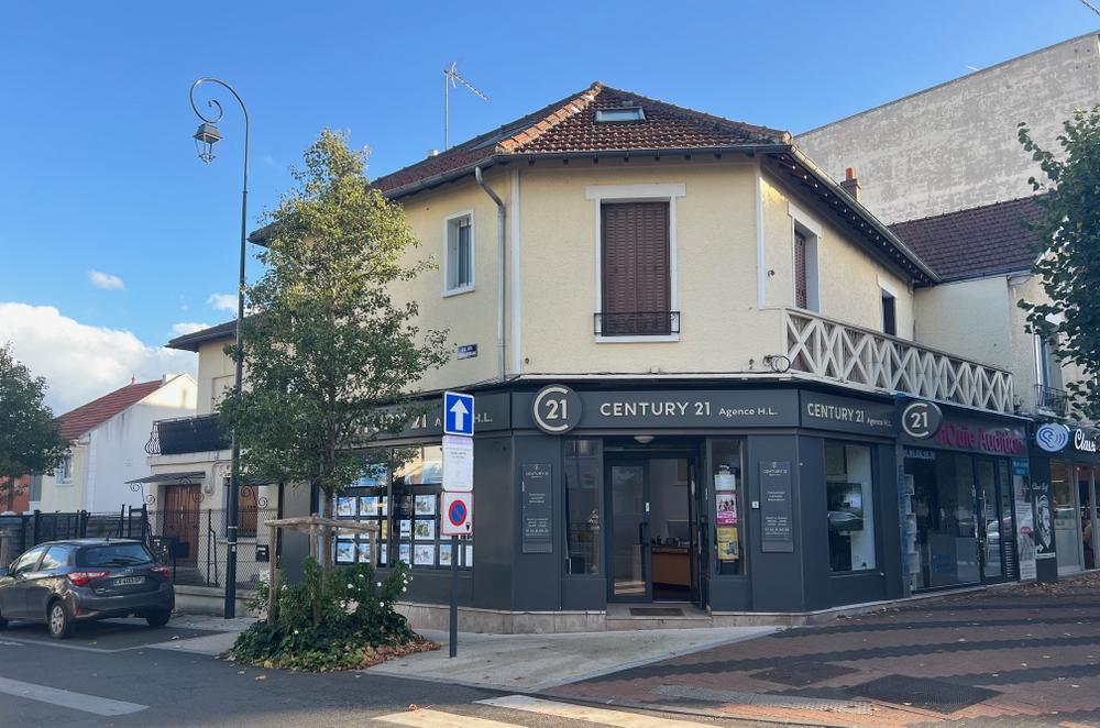 l'équipe de l'agence Agence H.L.