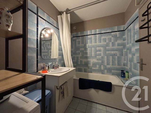 Appartement F3 à vendre - 3 pièces - 62.0 m2 - CHELLES - 77 - ILE-DE-FRANCE - Century 21 Agence H.L.