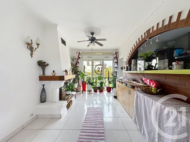 maison à vendre - 5 pièces - 95.02 m2 - CHELLES - 77 - ILE-DE-FRANCE - Century 21 Agence H.L.