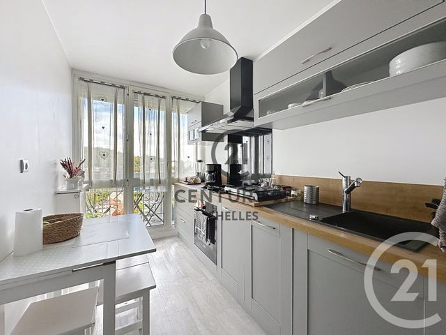 Appartement F5 à vendre - 5 pièces - 95.08 m2 - CHELLES - 77 - ILE-DE-FRANCE - Century 21 Agence H.L.