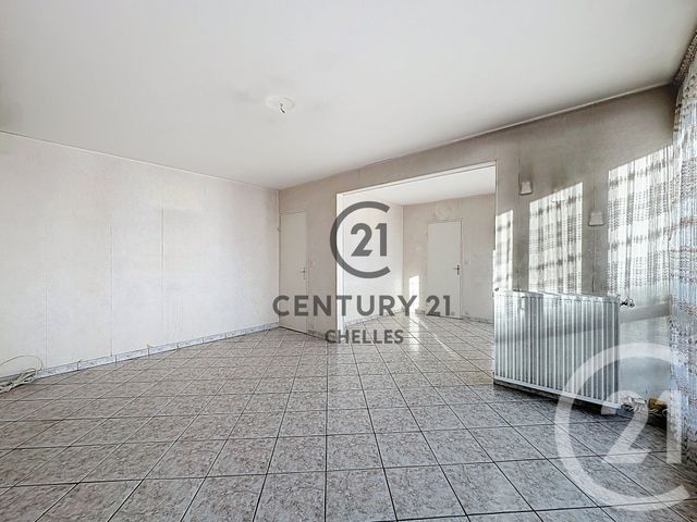 Appartement F4 à vendre - 4 pièces - 86.17 m2 - CHELLES - 77 - ILE-DE-FRANCE - Century 21 Agence H.L.