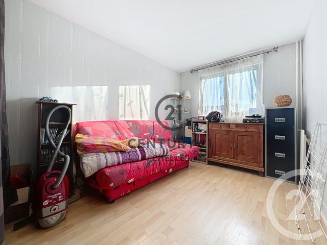 Appartement F3 à vendre - 3 pièces - 63.38 m2 - CHELLES - 77 - ILE-DE-FRANCE - Century 21 Agence H.L.