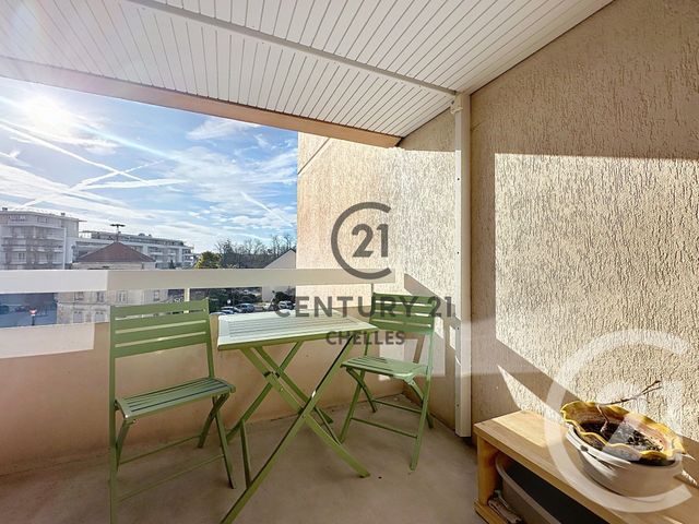 Appartement F2 à vendre - 2 pièces - 46.91 m2 - CHELLES - 77 - ILE-DE-FRANCE - Century 21 Agence H.L.
