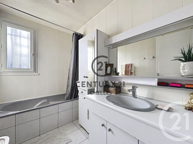 maison à vendre - 5 pièces - 91.18 m2 - CHELLES - 77 - ILE-DE-FRANCE - Century 21 Agence H.L.