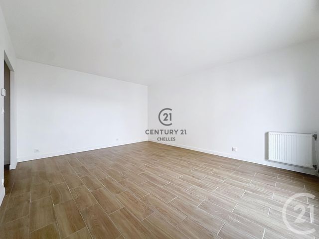 Appartement F2 à louer - 2 pièces - 44.63 m2 - CHELLES - 77 - ILE-DE-FRANCE - Century 21 Agence H.L.