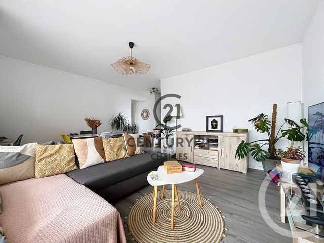 Appartement F2 à louer - 2 pièces - 50.13 m2 - CHELLES - 77 - ILE-DE-FRANCE - Century 21 Agence H.L.