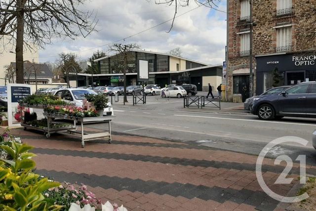 Appartement Studio à vendre - 1 pièce - 27.75 m2 - CHELLES - 77 - ILE-DE-FRANCE - Century 21 Agence H.L.