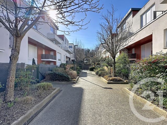 Appartement F2 à vendre - 2 pièces - 39.9 m2 - VILLEMOMBLE - 93 - ILE-DE-FRANCE - Century 21 Agence H.L.