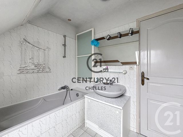 maison à vendre - 6 pièces - 114.94 m2 - CHELLES - 77 - ILE-DE-FRANCE - Century 21 Agence H.L.