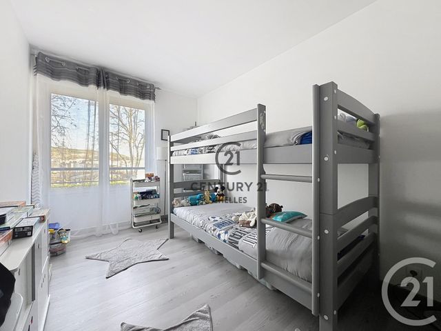Appartement F3 à vendre - 3 pièces - 65.05 m2 - CHELLES - 77 - ILE-DE-FRANCE - Century 21 Agence H.L.