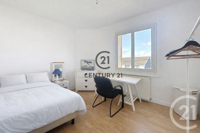 maison à vendre - 8 pièces - 174.08 m2 - CHELLES - 77 - ILE-DE-FRANCE - Century 21 Agence H.L.