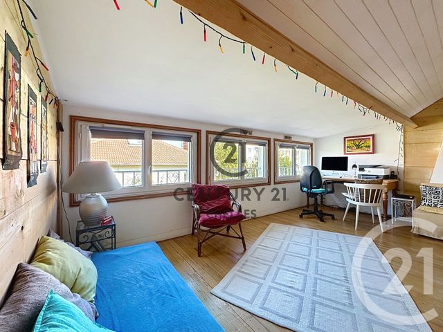 maison à vendre - 9 pièces - 175.0 m2 - CHELLES - 77 - ILE-DE-FRANCE - Century 21 Agence H.L.