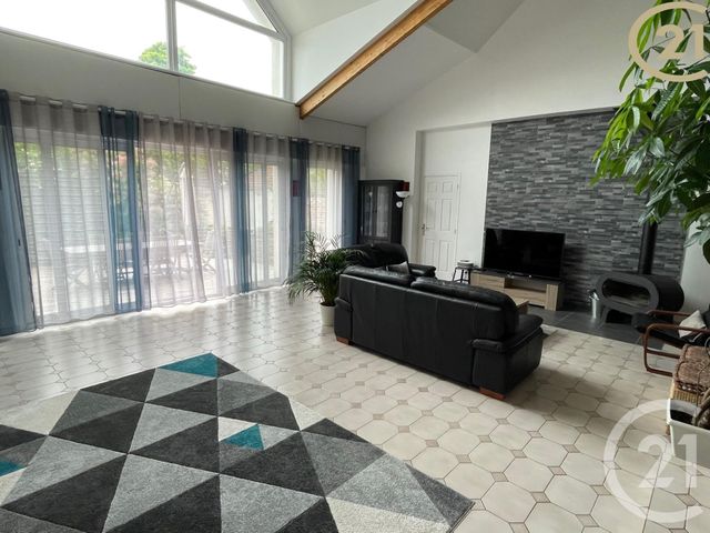 Afficher la photo en grand maison à vendre - 9 pièces - 350.0 m2 - CHELLES - 77 - ILE-DE-FRANCE - Century 21 Agence H.L.