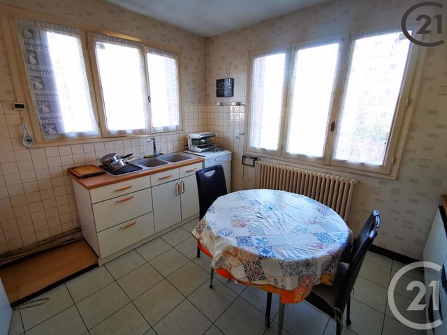 maison à vendre - 6 pièces - 130.0 m2 - CHELLES - 77 - ILE-DE-FRANCE - Century 21 Agence H.L. maison à vendre - 6 pièces - 130.0 m2 - CHELLES - 77 - ILE-DE-FRANCE - Century 21 Agence H.L.
