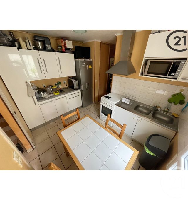 Appartement F2 à vendre - 2 pièces - 44.56 m2 - CHELLES - 77 - ILE-DE-FRANCE - Century 21 Agence H.L. Appartement F2 à vendre - 2 pièces - 44.56 m2 - CHELLES - 77 - ILE-DE-FRANCE - Century 21 Agence H.L.