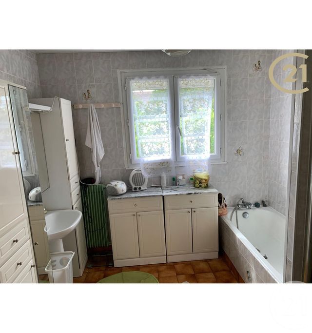 maison à vendre - 6 pièces - 117.55 m2 - CHELLES - 77 - ILE-DE-FRANCE - Century 21 Agence H.L. maison à vendre - 6 pièces - 117.55 m2 - CHELLES - 77 - ILE-DE-FRANCE - Century 21 Agence H.L.