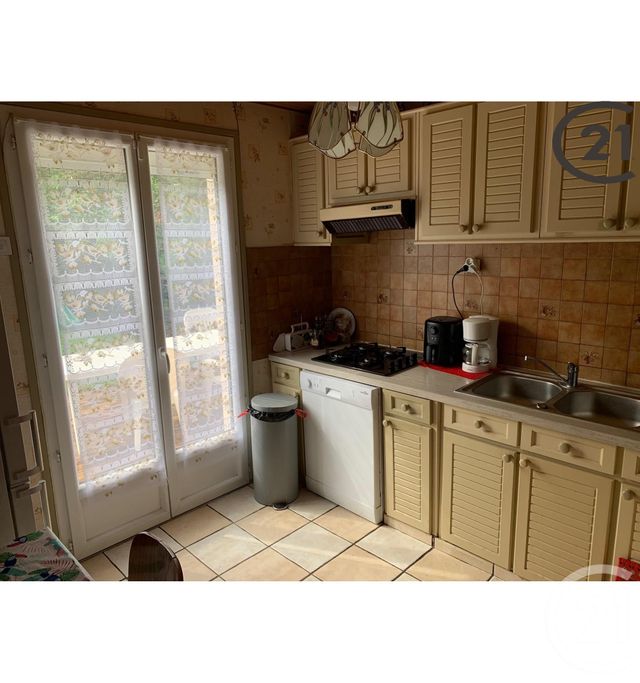 maison à vendre - 6 pièces - 117.55 m2 - CHELLES - 77 - ILE-DE-FRANCE - Century 21 Agence H.L. maison à vendre - 6 pièces - 117.55 m2 - CHELLES - 77 - ILE-DE-FRANCE - Century 21 Agence H.L.