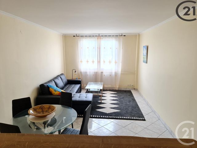 Afficher la photo en grand Appartement F2 à vendre - 2 pièces - 53.0 m2 - VAIRES SUR MARNE - 77 - ILE-DE-FRANCE - Century 21 Agence H.L.