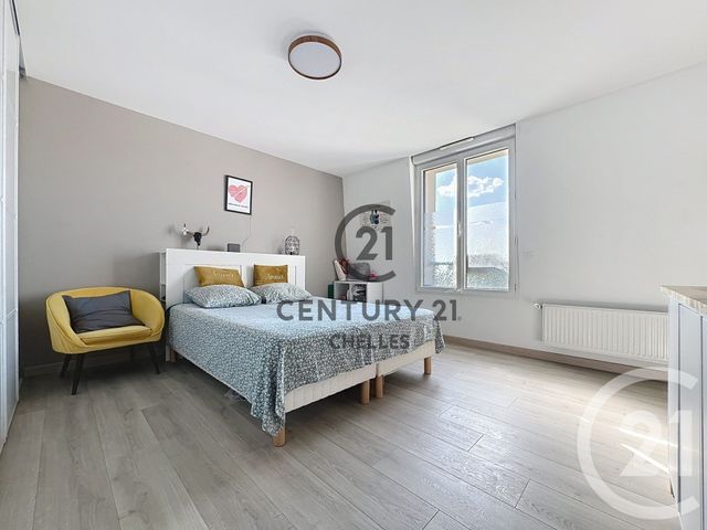 Appartement Duplex à vendre - 5 pièces - 110.0 m2 - LE RAINCY - 93 - ILE-DE-FRANCE - Century 21 Agence H.L.