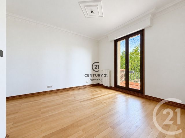 maison à vendre - 9 pièces - 200.0 m2 - CHELLES - 77 - ILE-DE-FRANCE - Century 21 Agence H.L.