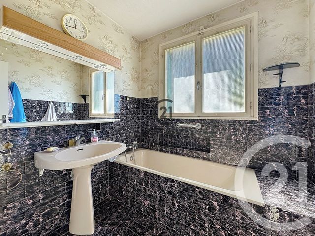 maison à vendre - 6 pièces - 138.33 m2 - LIVRY GARGAN - 93 - ILE-DE-FRANCE - Century 21 Agence H.L.