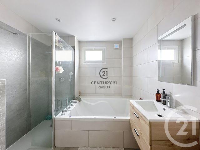 maison à vendre - 7 pièces - 147.0 m2 - VAIRES SUR MARNE - 77 - ILE-DE-FRANCE - Century 21 Agence H.L.