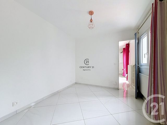 maison à vendre - 5 pièces - 93.09 m2 - CHELLES - 77 - ILE-DE-FRANCE - Century 21 Agence H.L.