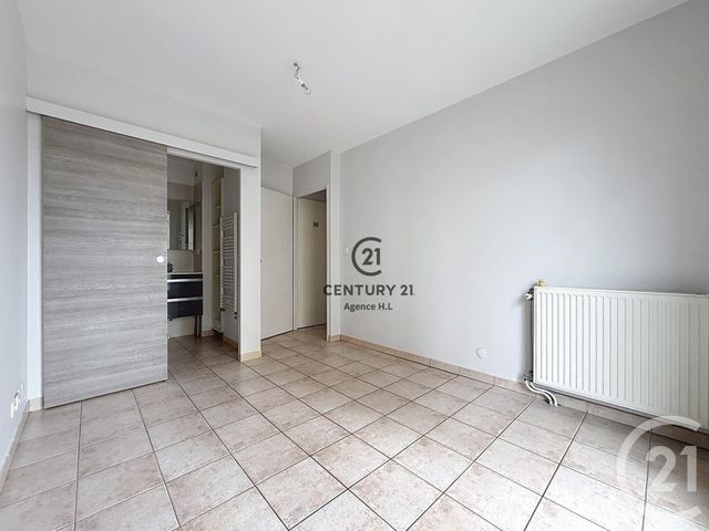 Appartement F2 à vendre - 2 pièces - 43.59 m2 - CHELLES - 77 - ILE-DE-FRANCE - Century 21 Agence H.L.