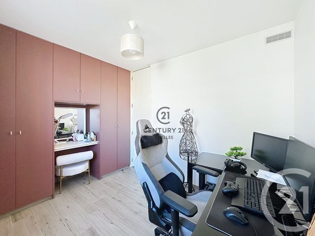 Appartement F3 à vendre - 3 pièces - 57.24 m2 - NEUILLY SUR MARNE - 93 - ILE-DE-FRANCE - Century 21 Agence H.L.