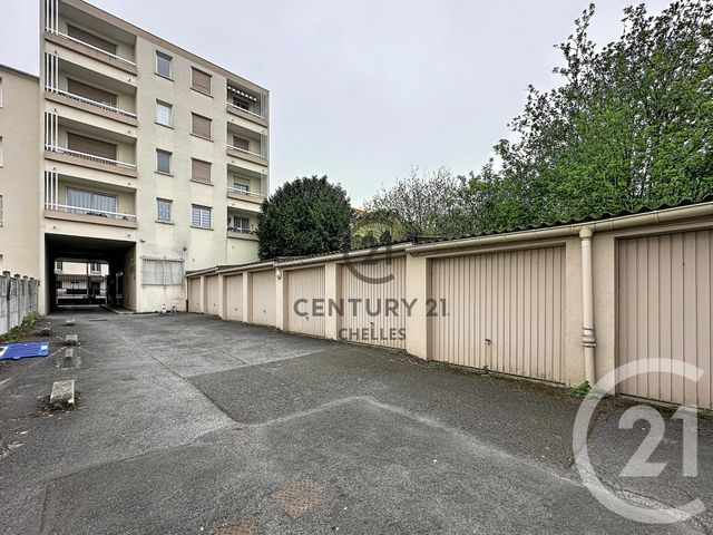 Appartement Studio à vendre - 1 pièce - 27.75 m2 - CHELLES - 77 - ILE-DE-FRANCE - Century 21 Agence H.L.