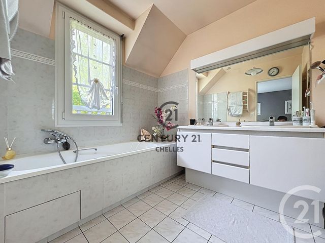 maison à vendre - 5 pièces - 102.07 m2 - CHELLES - 77 - ILE-DE-FRANCE - Century 21 Agence H.L.