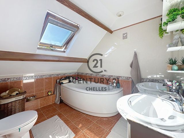 maison à vendre - 7 pièces - 148.0 m2 - CHELLES - 77 - ILE-DE-FRANCE - Century 21 Agence H.L.