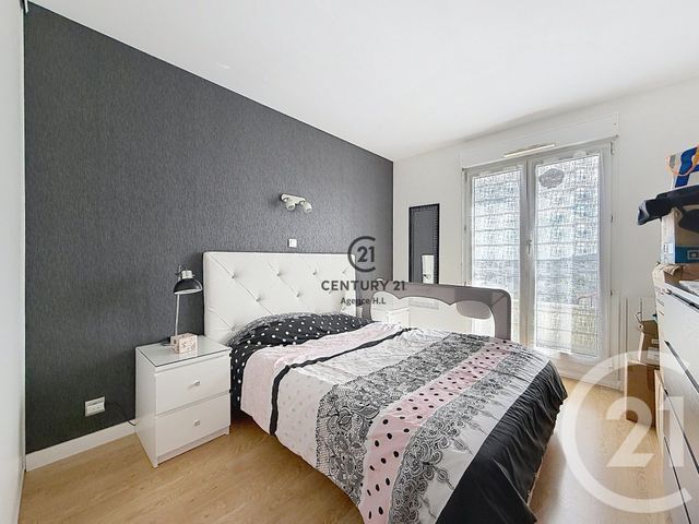 Appartement F3 à vendre - 3 pièces - 76.04 m2 - GAGNY - 93 - ILE-DE-FRANCE - Century 21 Agence H.L.