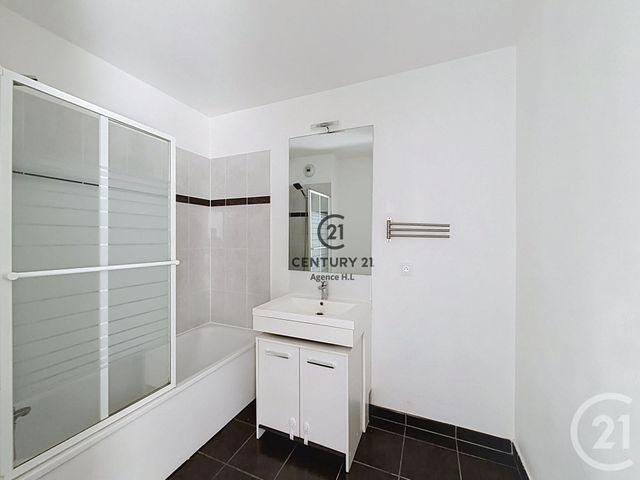 Appartement F3 à vendre - 3 pièces - 60.41 m2 - CHELLES - 77 - ILE-DE-FRANCE - Century 21 Agence H.L.