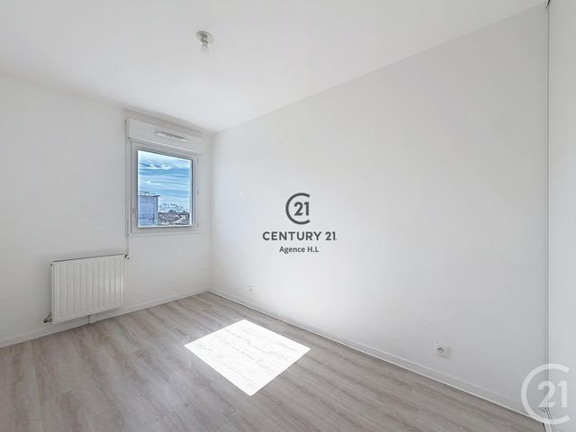Appartement F3 à vendre - 3 pièces - 60.41 m2 - CHELLES - 77 - ILE-DE-FRANCE - Century 21 Agence H.L.