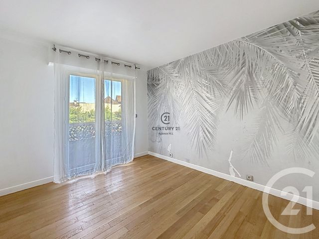 Appartement F4 à louer - 4 pièces - 81.5 m2 - GAGNY - 93 - ILE-DE-FRANCE - Century 21 Agence H.L.