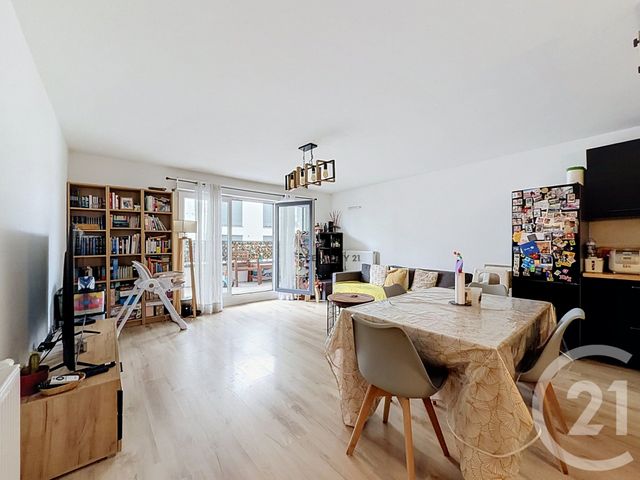 Appartement F3 à vendre - 3 pièces - 66.7 m2 - CHELLES - 77 - ILE-DE-FRANCE - Century 21 Agence H.L.