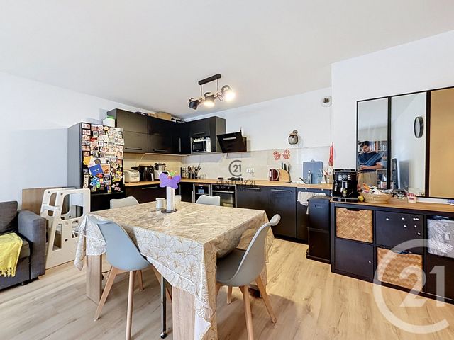 Appartement F3 à vendre - 3 pièces - 66.7 m2 - CHELLES - 77 - ILE-DE-FRANCE - Century 21 Agence H.L.