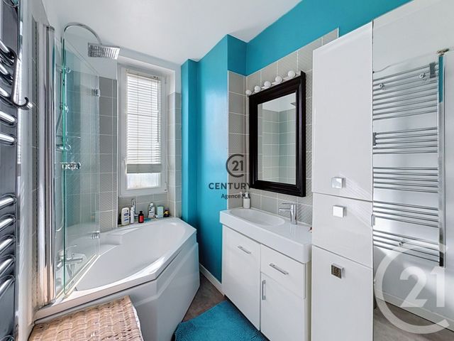 Appartement Duplex à vendre - 6 pièces - 92.26 m2 - VILLEMOMBLE - 93 - ILE-DE-FRANCE - Century 21 Agence H.L.