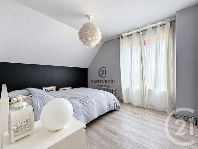 maison à vendre - 7 pièces - 150.0 m2 - CHELLES - 77 - ILE-DE-FRANCE - Century 21 Agence H.L.