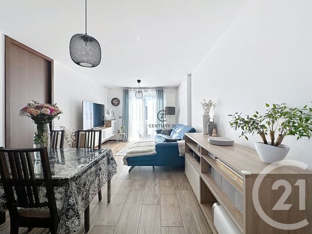 Appartement F3 à vendre - 3 pièces - 63.04 m2 - LIVRY GARGAN - 93 - ILE-DE-FRANCE - Century 21 Agence H.L.