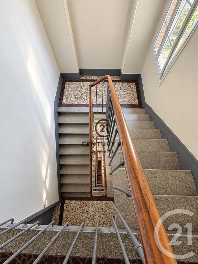 Appartement F2 à vendre - 2 pièces - 39.85 m2 - CHELLES - 77 - ILE-DE-FRANCE - Century 21 Agence H.L.
