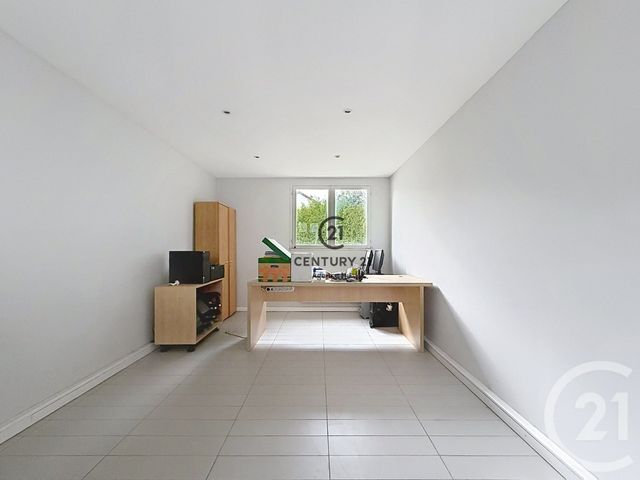 maison à vendre - 15 pièces - 435.89 m2 - CHELLES - 77 - ILE-DE-FRANCE - Century 21 Agence H.L.