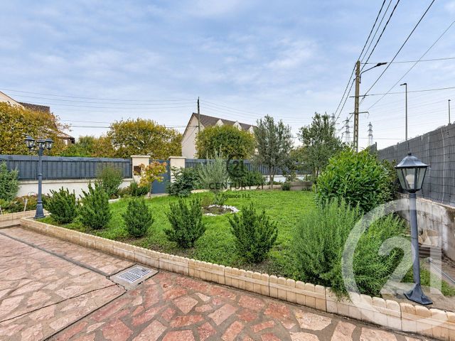 maison à vendre - 5 pièces - 93.09 m2 - CHELLES - 77 - ILE-DE-FRANCE - Century 21 Agence H.L.