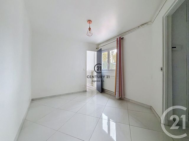maison à vendre - 5 pièces - 93.09 m2 - CHELLES - 77 - ILE-DE-FRANCE - Century 21 Agence H.L.